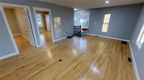 39 Robin Dr, Exeter, RI 02822 photo 9