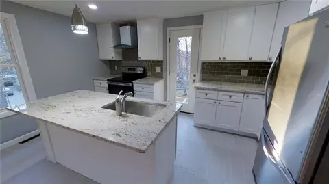 39 Robin Dr, Exeter, RI 02822 photo 6