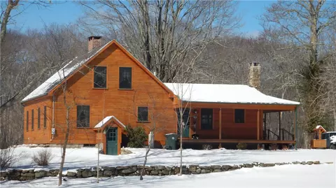 580 Sisson Rd, Coventry, RI 02827 photo 1