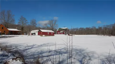 580 Sisson Rd, Coventry, RI 02827 photo 2