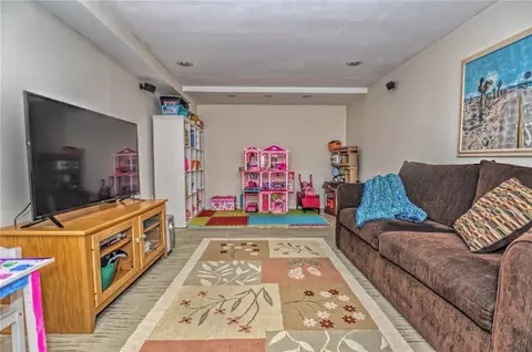 10 Adele Ave, East Providence, RI 02916 photo 32