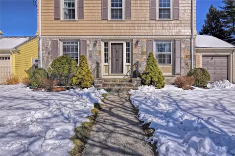 10 Adele Ave, East Providence, RI 02916 photo 3