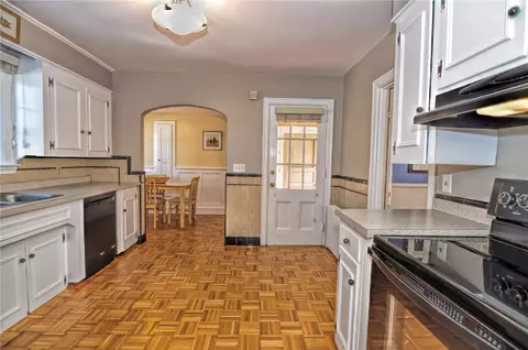10 Adele Ave, East Providence, RI 02916 photo 12