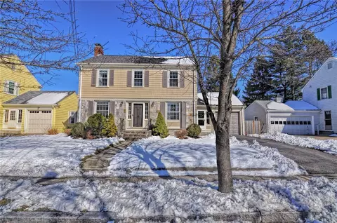 10 Adele Ave, East Providence, RI 02916 photo 2