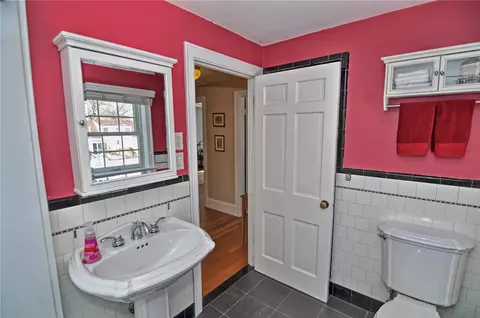 10 Adele Ave, East Providence, RI 02916 photo 30