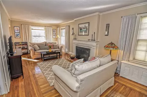 10 Adele Ave, East Providence, RI 02916 photo 16