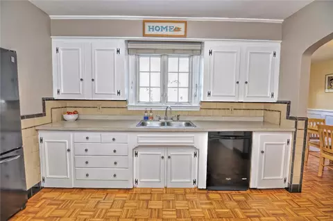10 Adele Ave, East Providence, RI 02916 photo 10