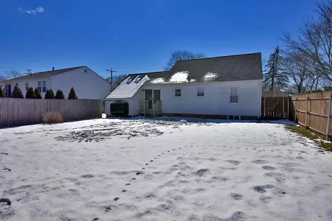19 Maplehurst Ave, Warwick, RI 02889 photo 5