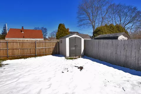 19 Maplehurst Ave, Warwick, RI 02889 photo 4