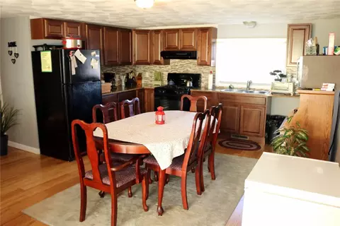 856 Manville Rd, Woonsocket, RI 02895 photo 7