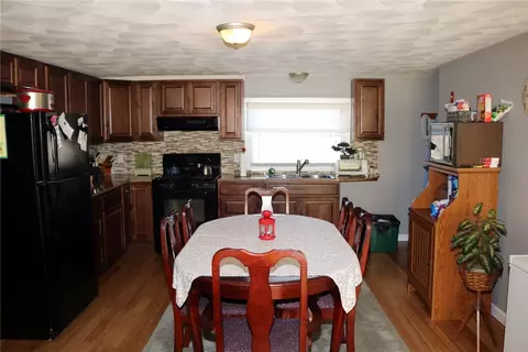 856 Manville Rd, Woonsocket, RI 02895 photo 8