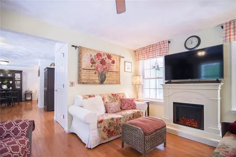 320 Plainfield Pike, Coventry, RI 02827 photo 16