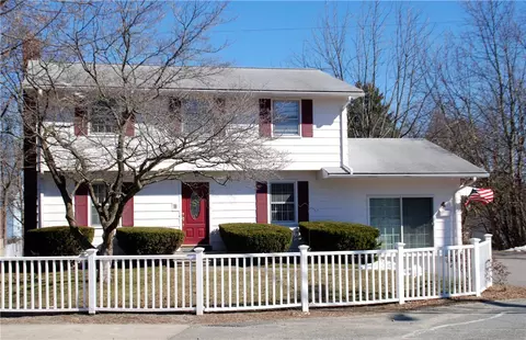 4 Brayton Ave, Warwick, RI 02886 photo 1