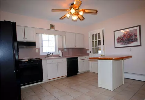 4 Brayton Ave, Warwick, RI 02886 photo 10