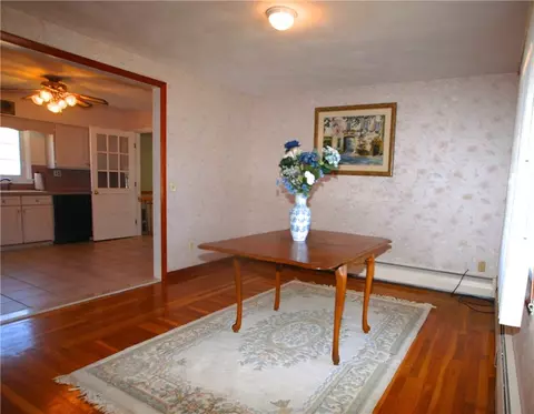 4 Brayton Ave, Warwick, RI 02886 photo 13