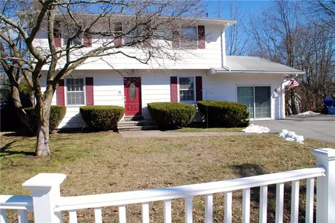 4 Brayton Ave, Warwick, RI 02886 photo 3