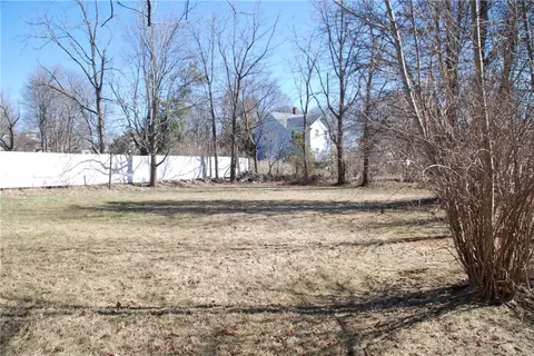 4 Brayton Ave, Warwick, RI 02886 photo 6