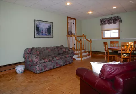 4 Brayton Ave, Warwick, RI 02886 photo 8