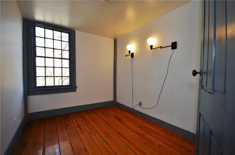 116 Transit St, Providence, RI 02906 photo 32