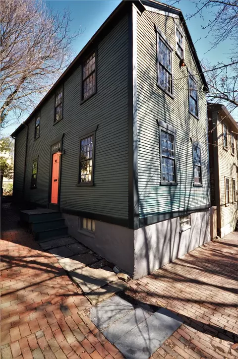116 Transit St, Providence, RI 02906 photo 2