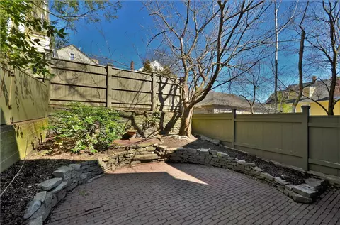 116 Transit St, Providence, RI 02906 photo 6