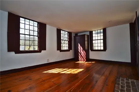 116 Transit St, Providence, RI 02906 photo 28