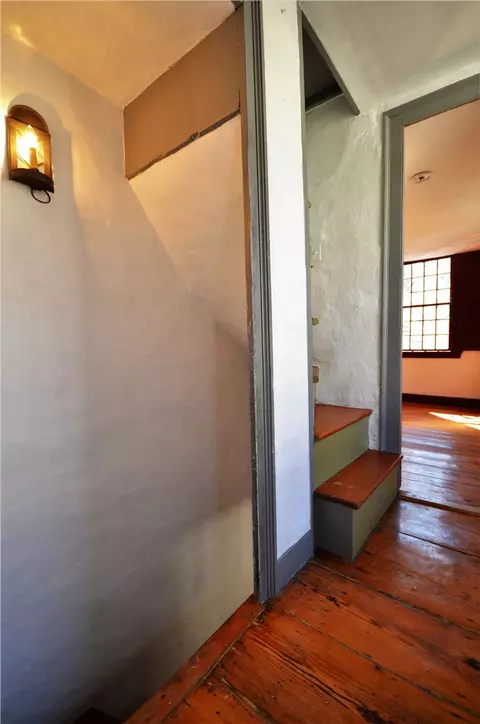 116 Transit St, Providence, RI 02906 photo 25