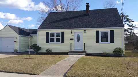 68 Hoxsie Ave, Warwick, RI 02889 photo 1