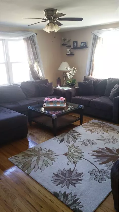 68 Hoxsie Ave, Warwick, RI 02889 photo 6