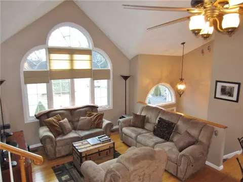 7 Pine Hill Rd, Coventry, RI 02816 photo 3