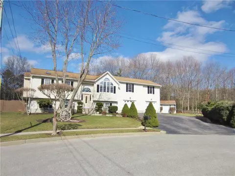 7 Pine Hill Rd, Coventry, RI 02816 photo 1
