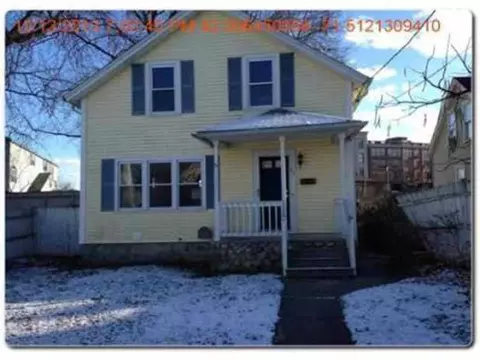 21 Snow St, Woonsocket, RI 02895 photo 1