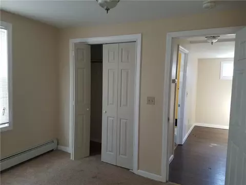 21 Snow St, Woonsocket, RI 02895 photo 7