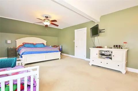43 Maple St, Woonsocket, RI 02895 photo 10