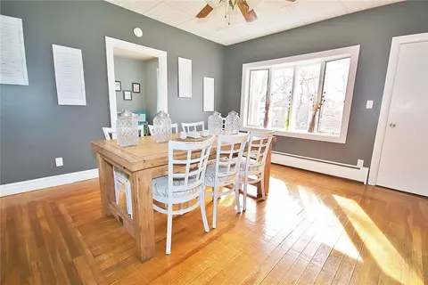 43 Maple St, Woonsocket, RI 02895 photo 4