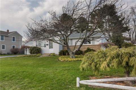 157 Vineyard Rd, Warwick, RI 02889 photo 3