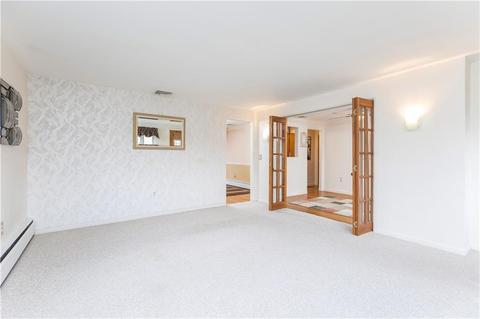 157 Vineyard Rd, Warwick, RI 02889 photo 5