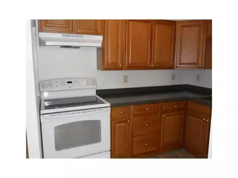 74 Hamlet Ave, Woonsocket, RI 02895 photo 13