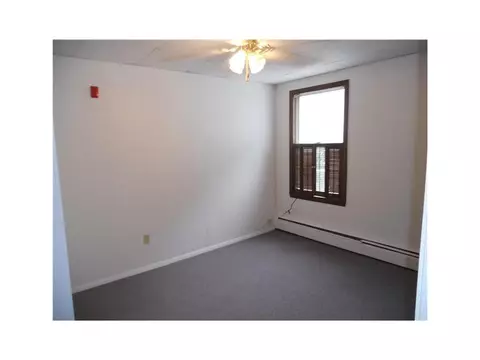 74 Hamlet Ave, Woonsocket, RI 02895 photo 10