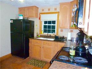 69 Betsey Williams Dr, Warwick, RI 02889 photo 4