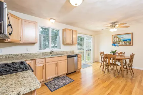 118 Avenue B Ave, Woonsocket, RI 02895 photo 11