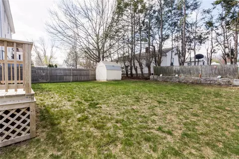 118 Avenue B Ave, Woonsocket, RI 02895 photo 24