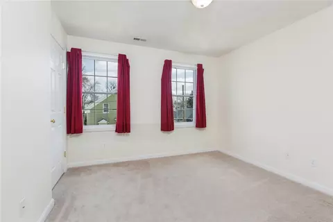 118 Avenue B Ave, Woonsocket, RI 02895 photo 18
