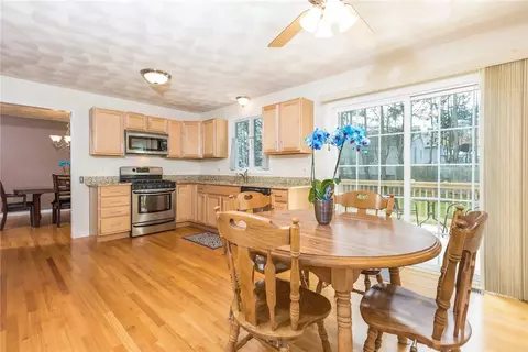 118 Avenue B Ave, Woonsocket, RI 02895 photo 8