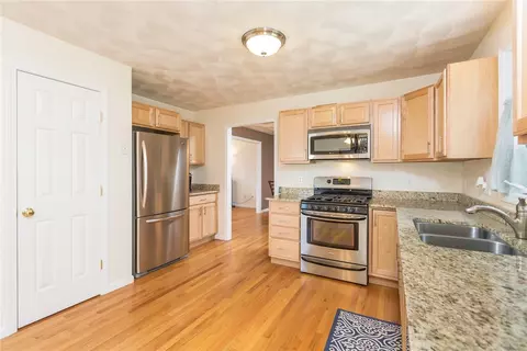 118 Avenue B Ave, Woonsocket, RI 02895 photo 10