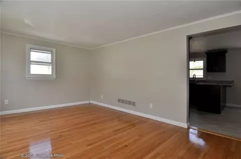 33 Goodrich Ave, Warwick, RI 02886 photo 17