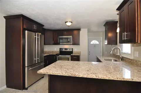 33 Goodrich Ave, Warwick, RI 02886 photo 3