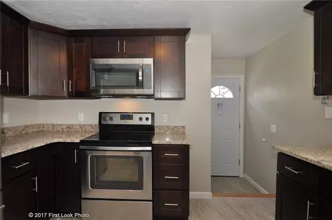 33 Goodrich Ave, Warwick, RI 02886 photo 8