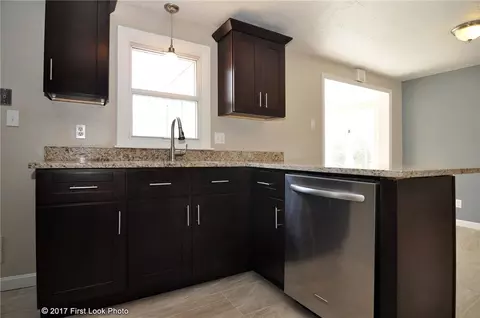 33 Goodrich Ave, Warwick, RI 02886 photo 6