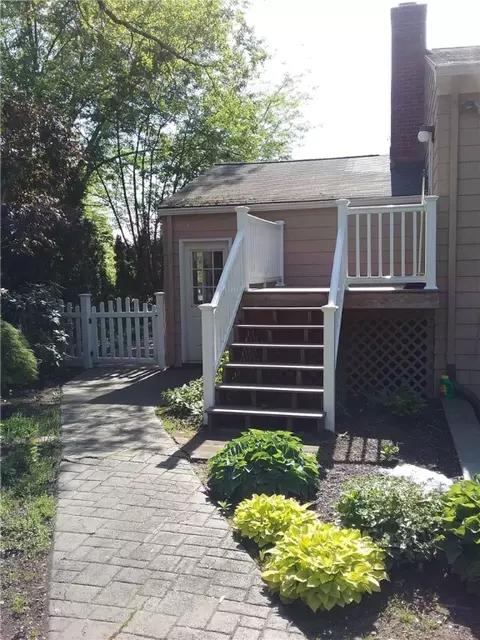 174 Walnut Hill Rd, Woonsocket, RI 02895 photo 17